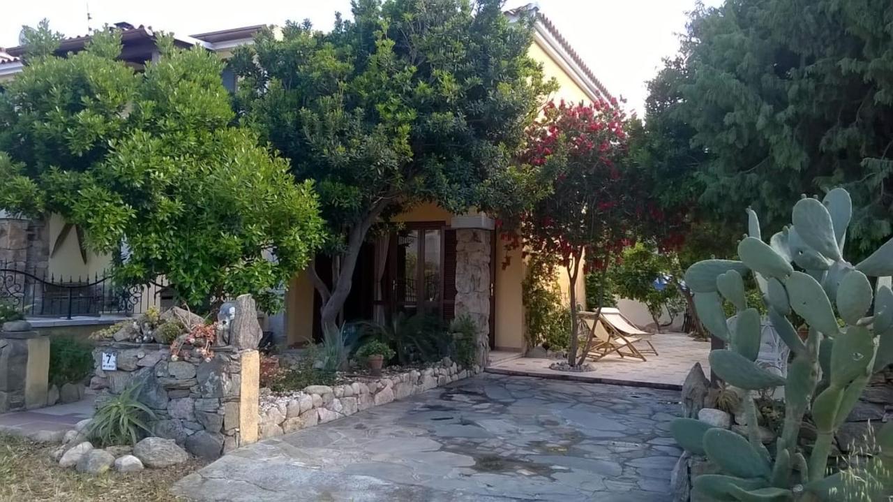 Residenze La Minda Di Supra Villa Porto Ottiolu Bagian luar foto